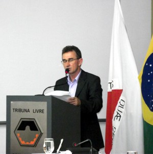 Roberto Bento (PT do B) reafirma que em hipótese alguma ficará contra a soberana vontade do povo e que não votará por pressão do governo roberto bento - heroi